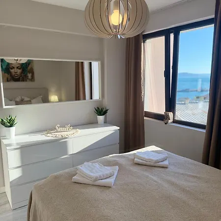 Ora Seaview Апартаменты *