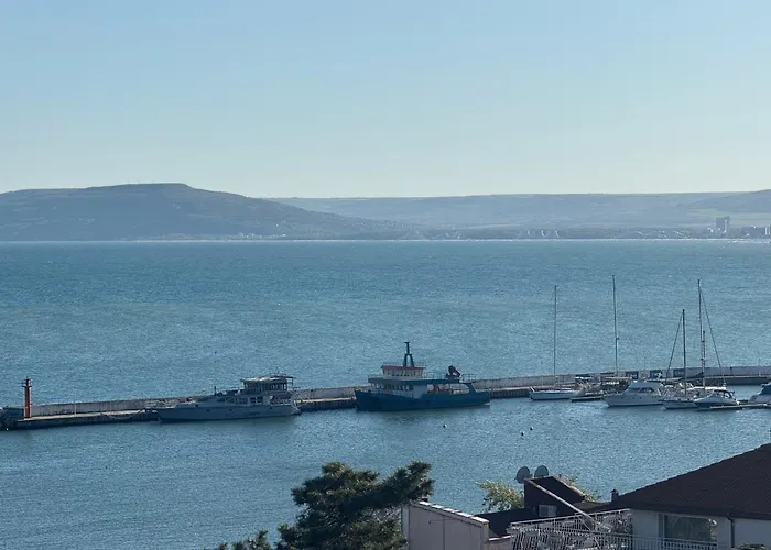 Ora Seaview Apartment *